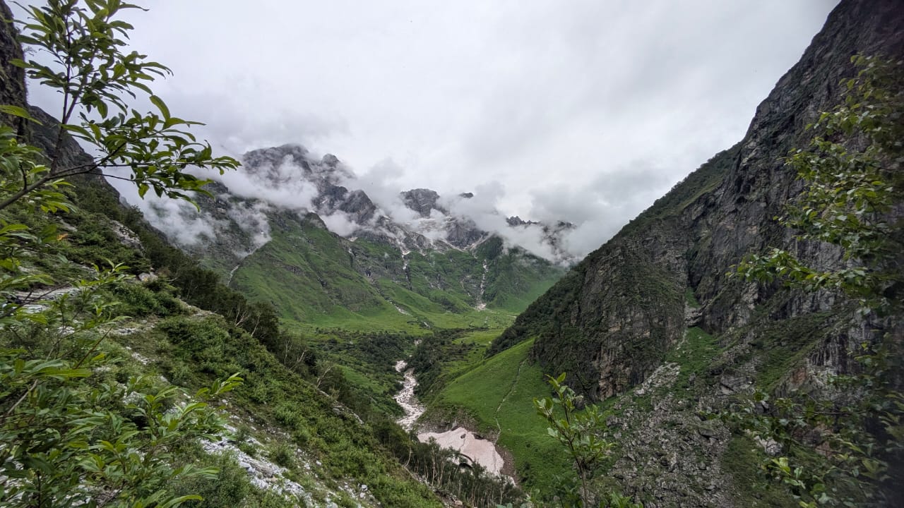 Valley of Flowers Trek - Image 10